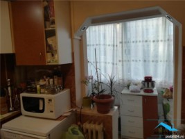 apartament-3-camere-decomandat-zona-cetate-1