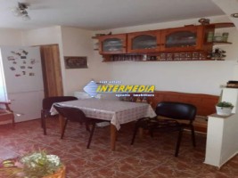 apartament-2-camere-de-vanzare-etaj-intermediar-zona-cetate-piata-3