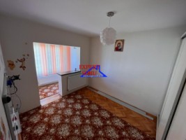 inchiriez-apartament-3-camererenovatzona-valea-aurie-5