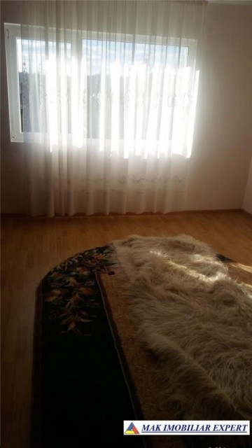 casa-de-vanzare-arges-casa-cu-3-camere-si-teren-de-8800-mp-in-bughea-de-sus-arges-3