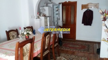 apartament-cu-3-camere-living-si-garaj-de-vanzare-1