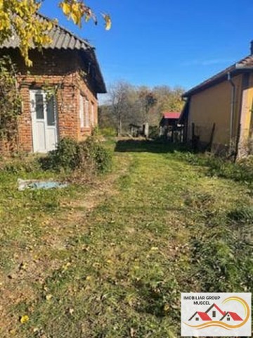 casa-3-camere-teren-1400-mp-in-vladesti-arges-pret-25000-euro-2