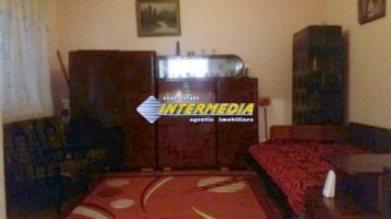 casa-6-camere-si-3000-mp-teren-de-vanzare-in-ciugud-2