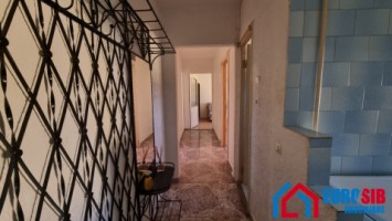 apartament-2-camere-nedecomandat-de-vanzare-in-sibiu-zona-vasile-aaron-4