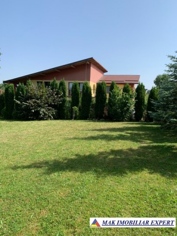 nou-vila-6-camere-teren-1300-mp-campulung-3