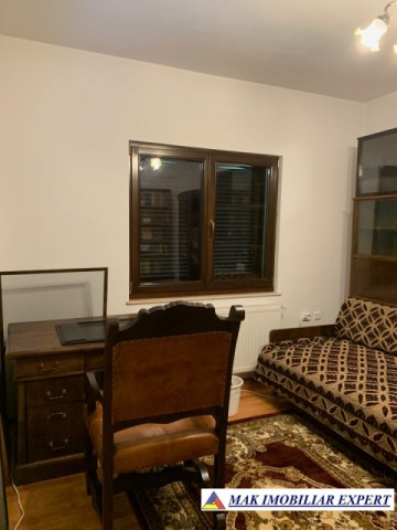 nou-vila-6-camere-teren-1300-mp-campulung-23