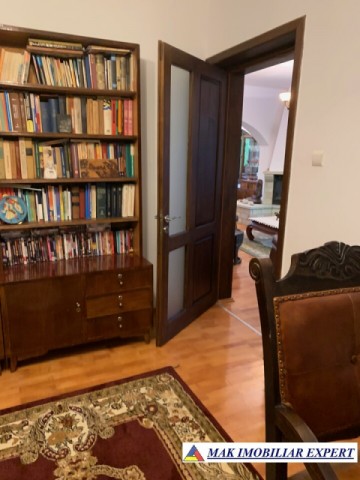 nou-vila-6-camere-teren-1300-mp-campulung-24