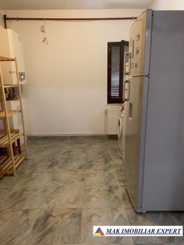 nou-vila-6-camere-teren-1300-mp-campulung-49
