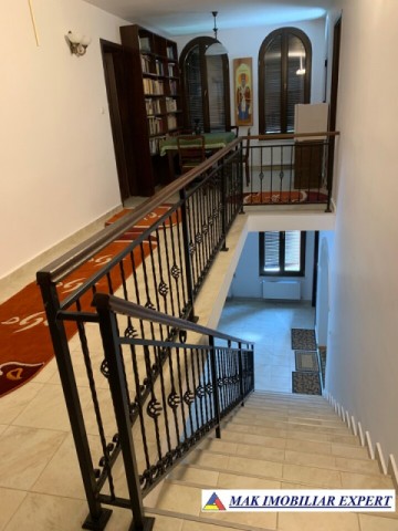 nou-vila-6-camere-teren-1300-mp-campulung-48