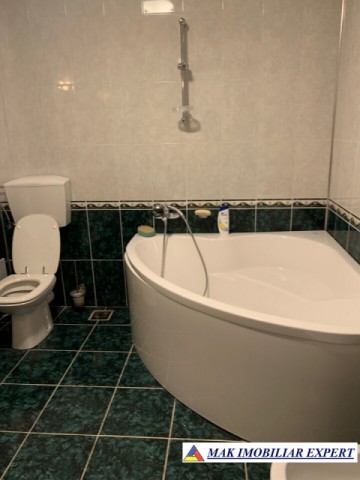 nou-vila-6-camere-teren-1300-mp-campulung-60