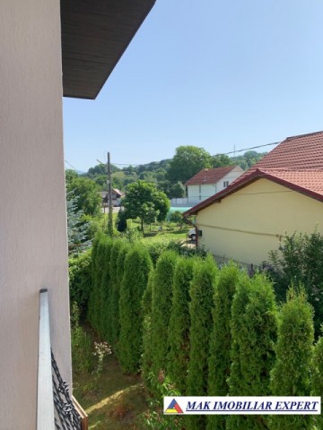 nou-vila-6-camere-teren-1300-mp-campulung-69