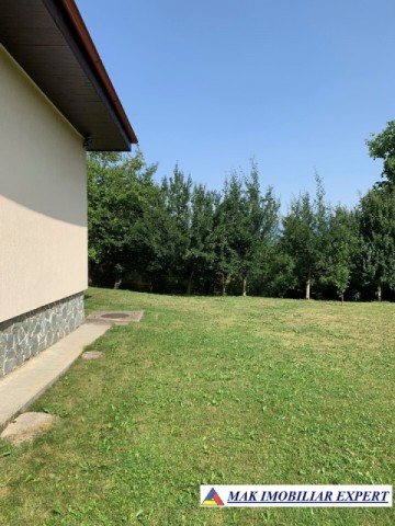 nou-vila-6-camere-teren-1300-mp-campulung-72