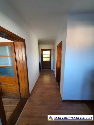 ocupat-ian-2027-casa-5-camere-campulung-4