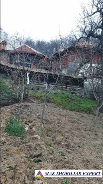 casa-de-vanzare-cu-6-camere-in-zona-matau-arges-27