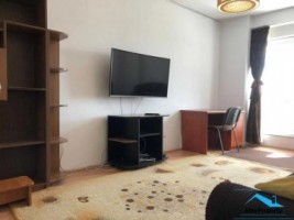 apartament-3-camere-mobilat-zona-centru-3