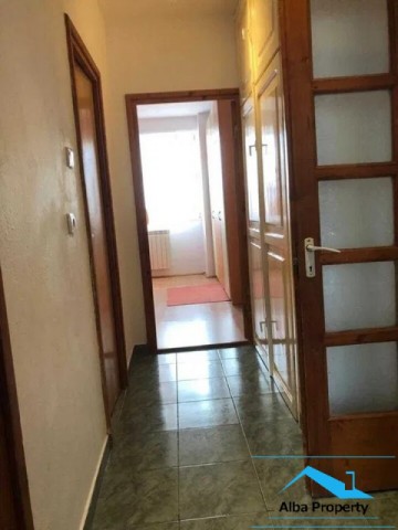 apartament-3-camere-mobilat-zona-centru-5