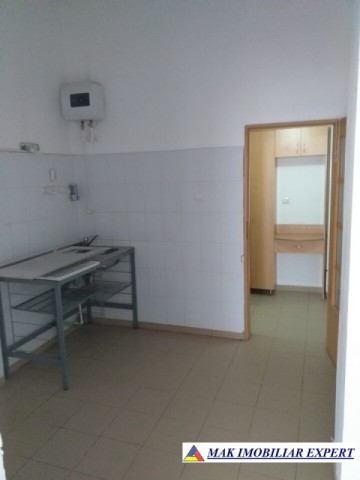 spatiu-comercial-parter4-campulung-10