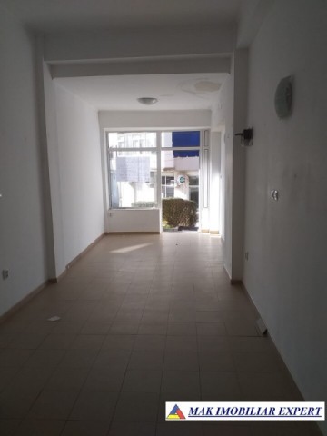 spatiu-comercial-parter4-campulung-15