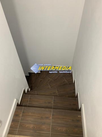 casa-noua-cu-4-camere-de-inchiriat-in-alba-iulia-mobilata-si-utilata-la-430-euro-25