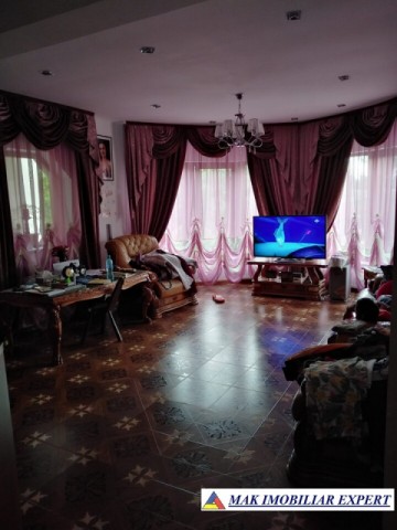 vila-5-camere-cu-teren-385-mp-de-vanzare-in-berceni-bucuresti-ilfov-proprietate-moderna-si-spatioasa-2