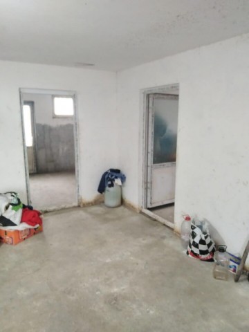 casa-p1-200-mp-utilihala-nr-1-350-mphala-nr-2250-mpteren-14000-mpzona-vladenipret-negociabil-1
