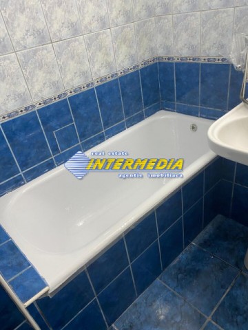 apartament-3-camere-decomandat-68-mp-nemobilat-de-inchiriat-zona-centru-etaj-1-alba-iulia-5