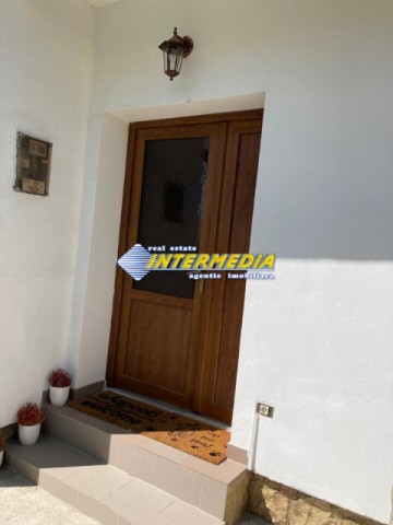 casa-renovata-de-vanzare-zona-centru-17