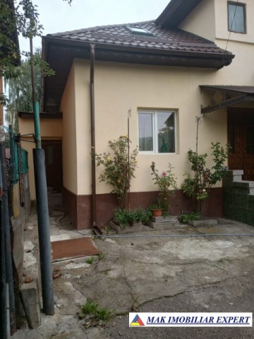 urgent-gospodarie-2-corpuri-casa-4-camere-teren-165-mp-campulung-1