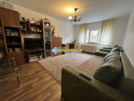 2-camere-de-inchiriat-in-alba-iulia-etaj-1-mobilat-si-utilat-complet-zona-ampoi-3-1