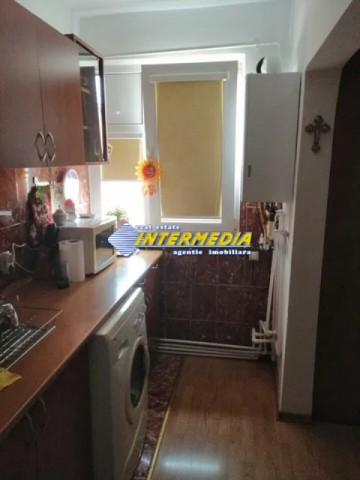 de-vanzare-apartament-cu-2-camere-in-cetate-in-apropiere-de-bulevard-2