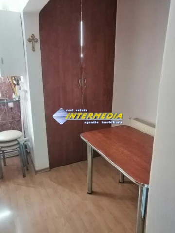 de-vanzare-apartament-cu-2-camere-in-cetate-in-apropiere-de-bulevard-1