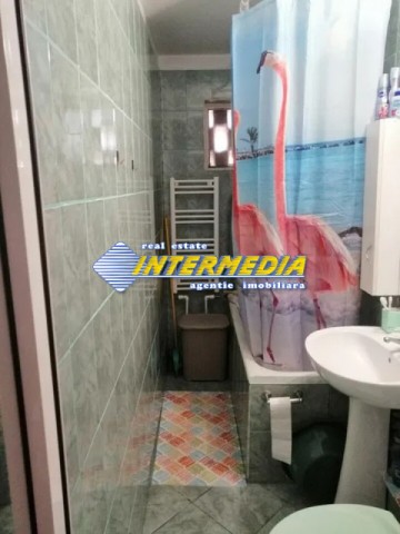 de-vanzare-apartament-cu-2-camere-in-cetate-in-apropiere-de-bulevard-5