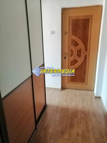 de-vanzare-apartament-cu-2-camere-in-cetate-in-apropiere-de-bulevard-7