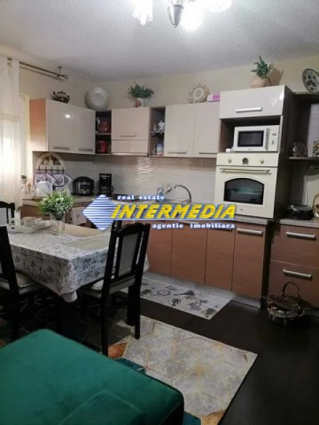 apartament-2-camere-decomandat-renovat-si-finisat-de-vanzare-in-alba-iulia-zona-cetate-1