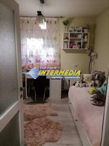 apartament-2-camere-decomandat-renovat-si-finisat-de-vanzare-in-alba-iulia-zona-cetate-2