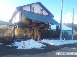 vila-cu-7-camere-si-teren-de-250-mp-de-vanzare-salatrucu-arges