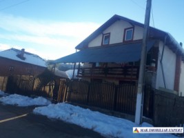 vila-cu-7-camere-si-teren-de-250-mp-de-vanzare-salatrucu-arges-1