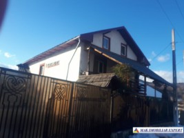 vila-cu-7-camere-si-teren-de-250-mp-de-vanzare-salatrucu-arges-3