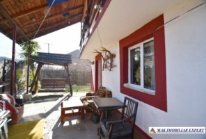 vila-cu-7-camere-si-teren-de-250-mp-de-vanzare-salatrucu-arges-6