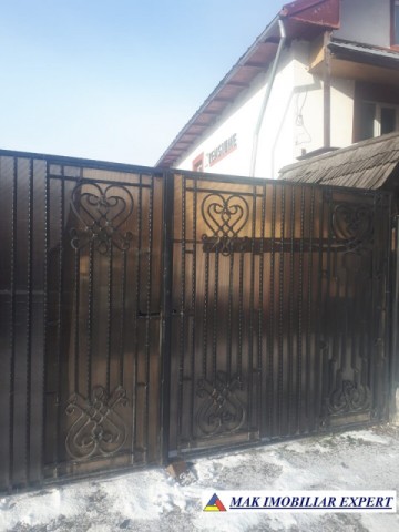 vila-cu-7-camere-si-teren-de-250-mp-de-vanzare-salatrucu-arges-4