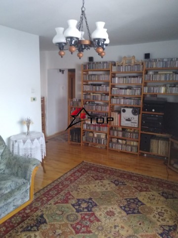 apartament-4-camere-decomandat-cug-1