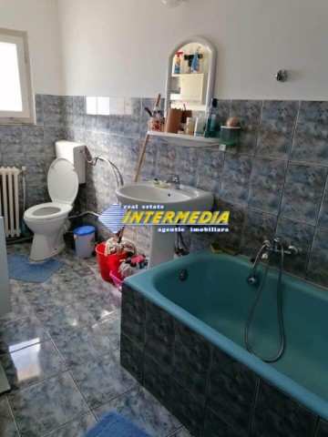 apartament-cu-3-camere-de-inchiriat-finisat-mobilat-si-utilat-in-cetate-alba-iulia-7