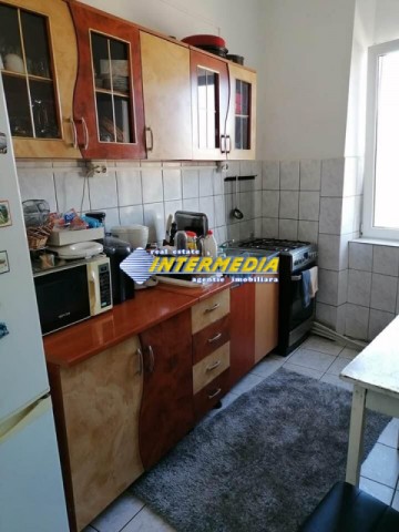 apartament-cu-3-camere-de-inchiriat-finisat-mobilat-si-utilat-in-cetate-alba-iulia-6