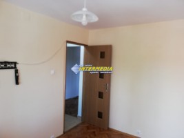 apartament-2-camere-decomandat-finisat-de-inchiriat-in-ampoi-3-etaj-1-1