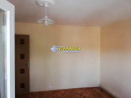 apartament-2-camere-decomandat-finisat-de-inchiriat-in-ampoi-3-etaj-1-6