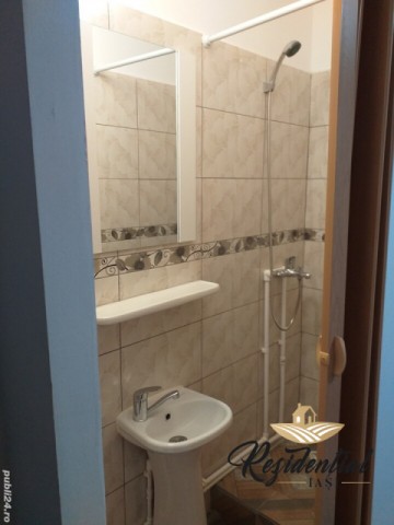 libera-camera-de-camin-tranformata-in-garsoniera-de-vanzare-cartier-frumoasa-recent-renovata-baie-proprie-7