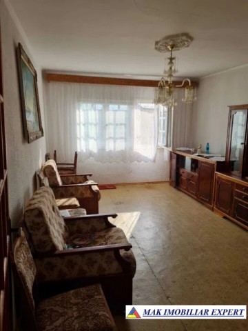 gasca-zurli-apartament-2-camere-cf-1-et-44-campulung