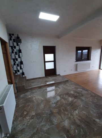 casa-5-camere-180-mp-teren-440-mp-pret-130000-euro-3