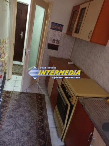 apartament-cu-3-camere-de-vanzare-in-cetate-zona-bulevard-bloc-de-caramida-3