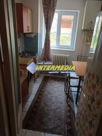 apartament-cu-3-camere-de-vanzare-in-cetate-zona-bulevard-bloc-de-caramida-2